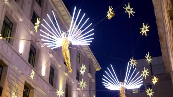 Lumières de Noël impressionnantes dans les rues de Londres - LONDRES, ANGLETERRE - 10 DÉCEMBRE 2019 — Video