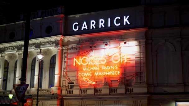 Teatro Garrick en Londres - LONDRES, INGLATERRA - 10 DE DICIEMBRE DE 2019 — Vídeo de stock