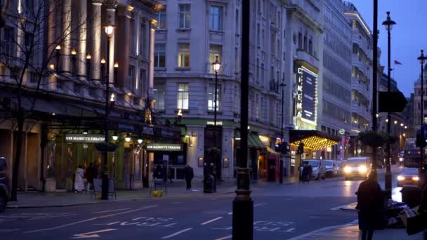 Akşam Londra Caddesi Manzarası - Londra, İngiltere - 10 Aralık 2019 — Stok video