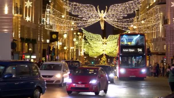Navidad en Londres maravillosas luces de la ciudad - LONDRES, INGLATERRA - 10 DE DICIEMBRE DE 2019 — Vídeo de stock