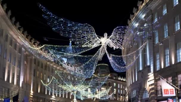 クリスマスタイムin London at Regent Street -ロンドン,イギリス- 2019年12月10日 — ストック動画