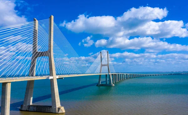 Vasco Gama Híd Lisszabonban Egy Híres Mérföldkő Városban Légi Felvétel — Stock Fotó