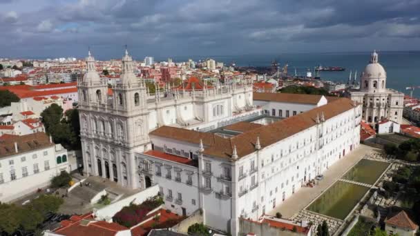 Kostel Sao Vicente z Fora v Lisabonu Alfama — Stock video