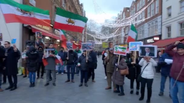 Politik reli di London tentang Iran - LONDON, ENGLAND - DECEMBER 10, 2019 — Stok Video