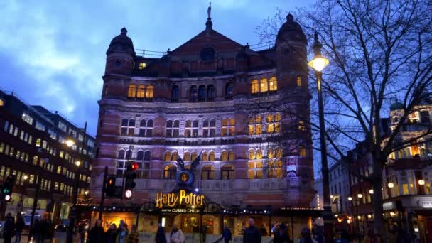 ロンドンの宮殿劇場でのハリー・ポッター音楽-イギリス,ロンドン- 2019年12月11日 — ストック動画