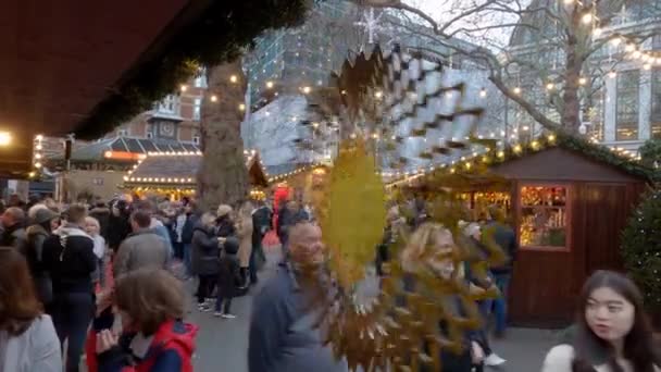 Święta Bożego Narodzenia na Leicester Square London - Londyn, Anglia - 10 grudnia 2019 — Wideo stockowe