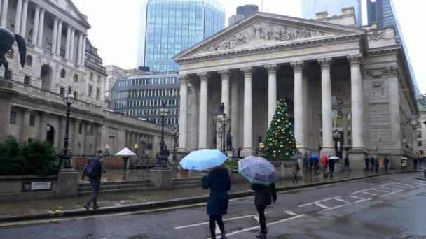 Koninklijke effectenbeurs in Londen - Londen, Engeland - 11 december 2019 — Stockvideo