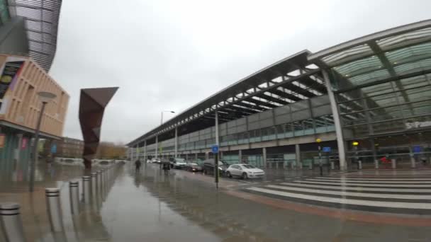 Francis Crick Institute Londra a St Pancras - ripresa grandangolare - LONDRA, INGHILTERRA - 10 DICEMBRE 2019 — Video Stock