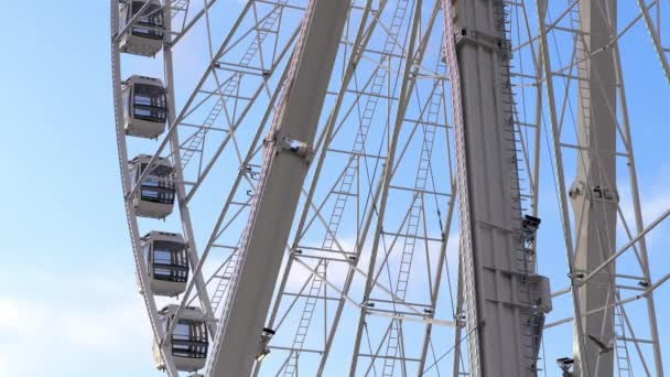 Колесо обозрения в лондонском Гайд-парке в Зимней стране чудес — стоковое видео