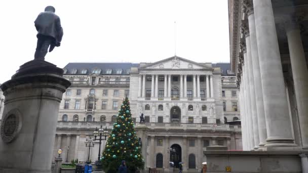 Banco de Inglaterra en la ciudad de Londres - LONDRES, INGLATERRA - 11 DE DICIEMBRE DE 2019 — Vídeo de stock