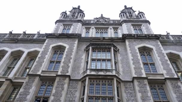 Kings College en la ciudad de Londres — Vídeos de Stock