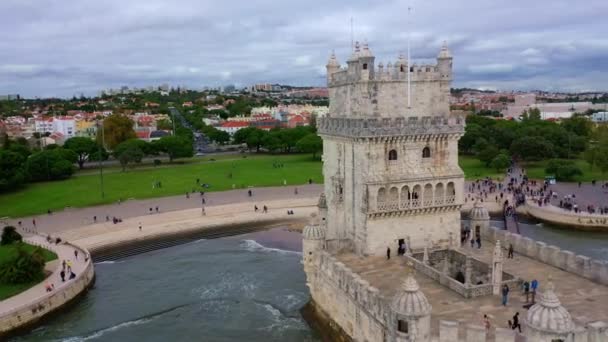 Portekiz 'in ünlü simgeleri Belem Kulesi — Stok video