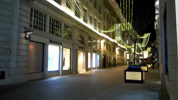 伦敦美丽的索霍区位于英国伦敦圣诞节前夕，2019年12月11日 — 图库视频影像