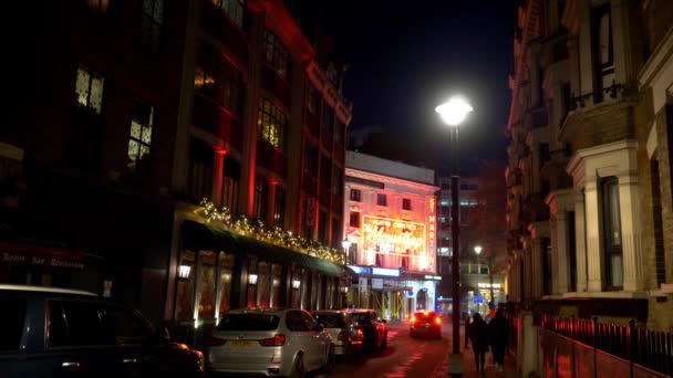 Teatro Saint martins Londres obras de teatro Agatha Christies ratonera - LONDRES, INGLATERRA - 11 DE DICIEMBRE de 2019 — Vídeos de Stock