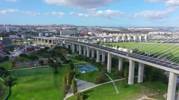 Vista aerea sul ponte Vasco Da Gama a Lisbona — Video Stock