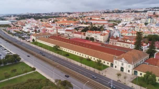Luchtfoto over Belem in Lissabon — Stockvideo