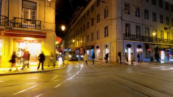 夜のリスボン市-タイムラプスショット-リスボン。ポルトガル- 2019年11月8日 — ストック動画