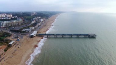 Bournemouth 'daki Boscombe İskelesi - hava görüntüsü - hava görüntüsü