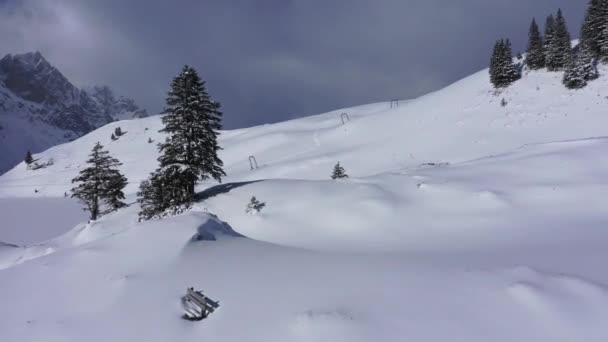 Berömt Skidområde Schweiziska Alperna Som Heter Titlis Engelberg Schweiz Flygbilder — Stockvideo