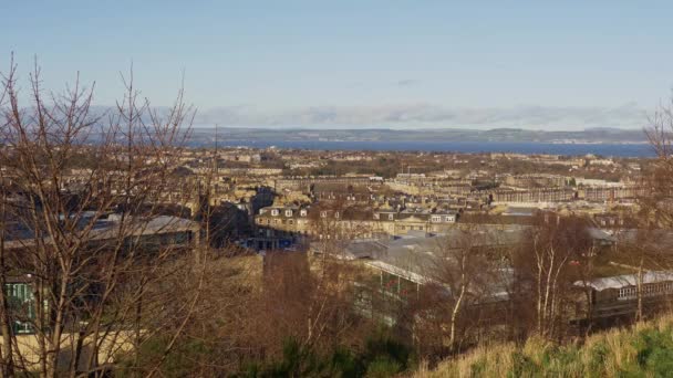 Panoramic View Edinburgh Calton Hill Travel Footage — Stockvideo