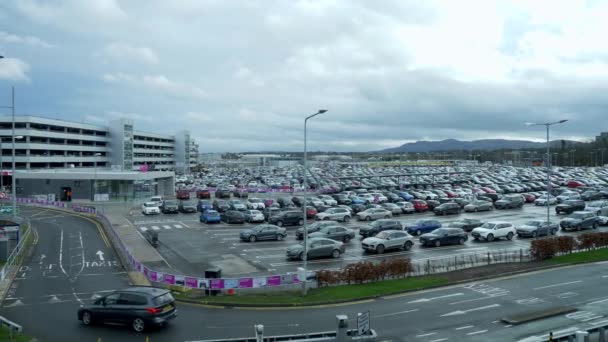 エディンバラ空港駐車場 イギリス エディンバラ 2020年1月10日 — ストック動画