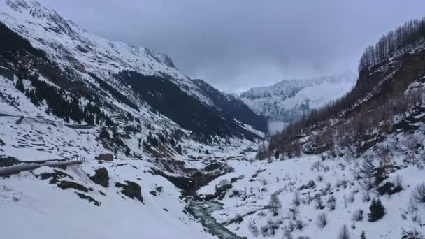Repülés Hófödte Hegyek Felett Svájci Alpokban Télen Légi Felvétel — Stock videók