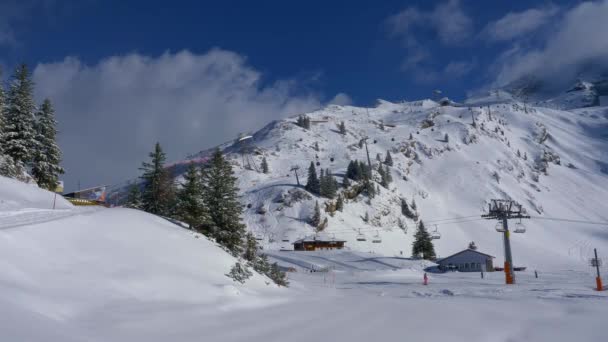 Merveilleux Paysage Hivernal Enneigé Dans Les Alpes — Video