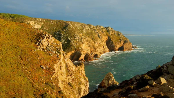 Skaliste Wybrzeże Przylądka Roca Portugalii Oceanie Atlantyckim Podróże — Zdjęcie stockowe