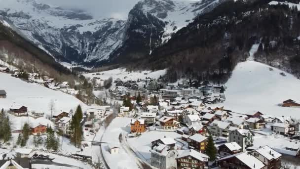 Bekende Wintersportgebied Engelberg Titlis Alpen Drone Vlucht Luchtfotografie — Stockvideo