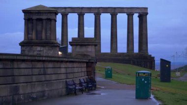 Edinburgh 'daki Calton Hill Ulusal Anıtı - Edinburgh, İngiltere - 10 Ocak 2020
