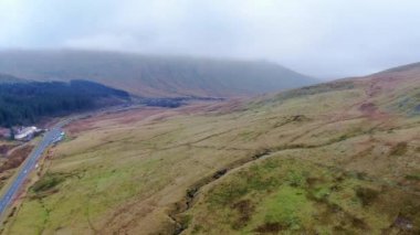 Galler 'deki Brecon Beacons Ulusal Parkı - hava görüntüsü