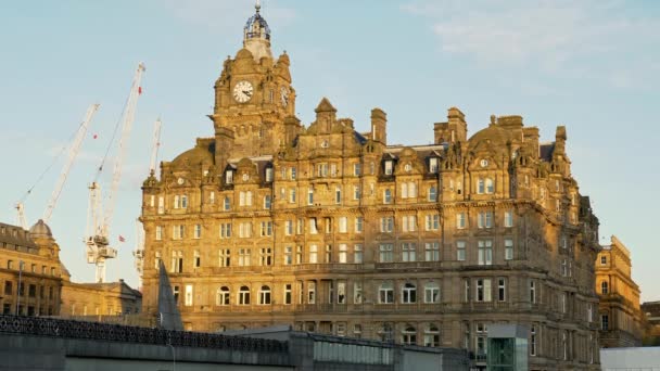 Edinburgh Gün Batımında Ünlü Balmoral Oteli Edinburgh Ngiltere Ocak 2020 — Stok video