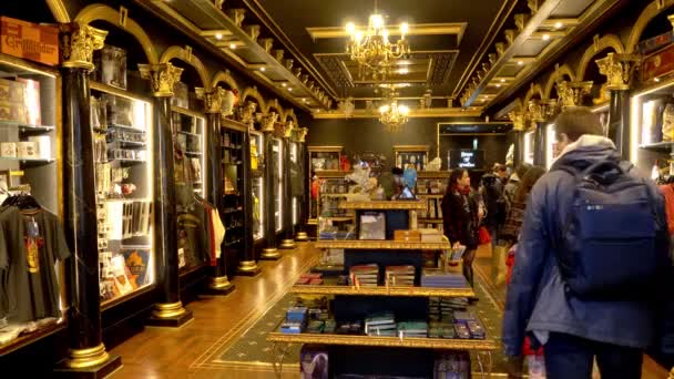 Сувеніри Гаррі Поттера Магазині House Wonders Оксфорд Велика Британія Січня — стокове відео