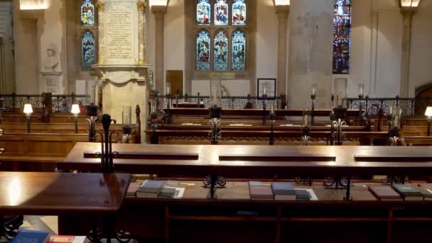 Catedral de Cristo en Oxford - OXFORD, INGLATERRA - 3 DE ENERO DE 2020 — Vídeo de stock