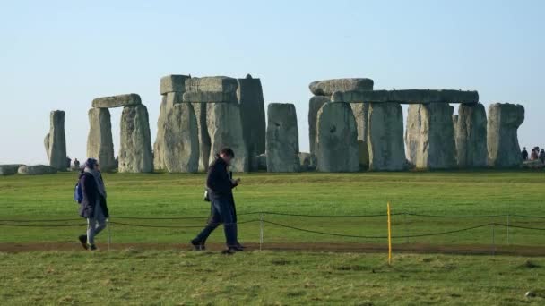 Slavný Stonehenge v Anglii - Stonehenge, Anglie - 29. prosince 2019 — Stock video