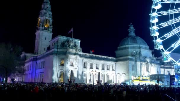 Cityscapes of Cardiff Wales at night - CARDIFF, WALES - DECEMBER 31, 2019 — Stok video