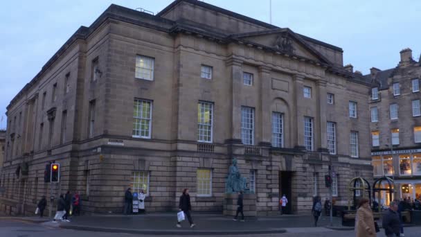 High Court in Edinburgh at Royal Mile - EDINBURGH, SCOTLAND - JANEIRO 10, 2020 — Vídeo de Stock