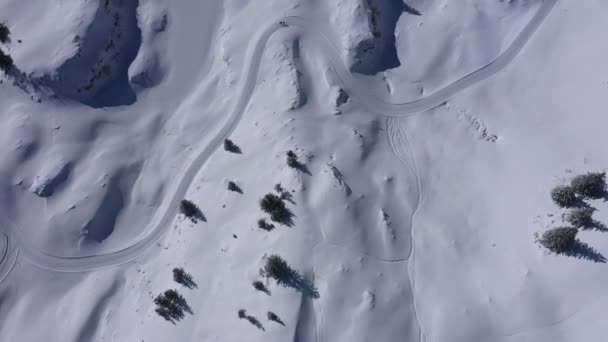 Voo Sobre Montanhas Nevadas Inverno Maravilhosos Alpes Suíços Imagens Aéreas — Vídeo de Stock