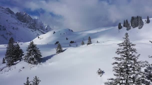 Fantastically beautiful snow landscape in the mountains - aerial flight footage — Stock Video