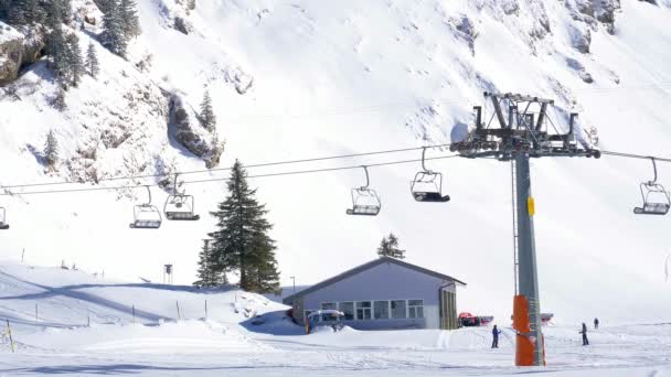Перетягивание Каната Горнолыжные Склоны Швейцарских Горах Энгельс Швейцария Февраль 2020 — стоковое видео