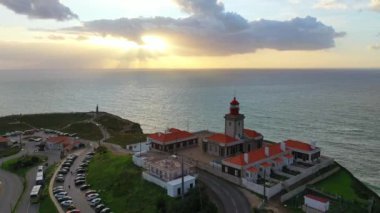 Portekiz 'deki Cape Roca feneri Cabo da Roca, hava manzaralı.  