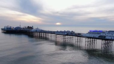 Akşamları Brighton İskelesi - güzel hava manzarası 