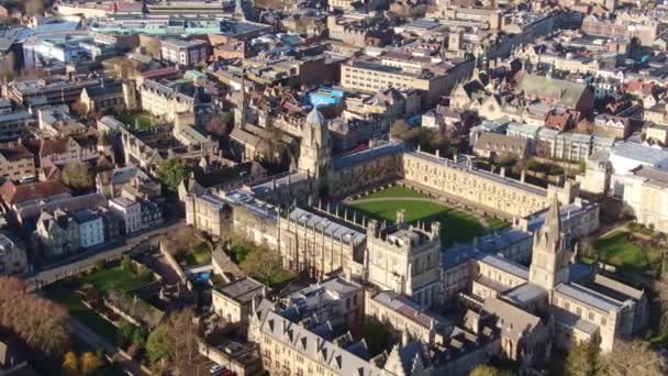Flight City Oxford Christ Church University Aerial Footage — Stock Video