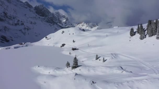 Underbart Snöigt Vinterlandskap Alperna Flygfoto Flygbilder — Stockvideo