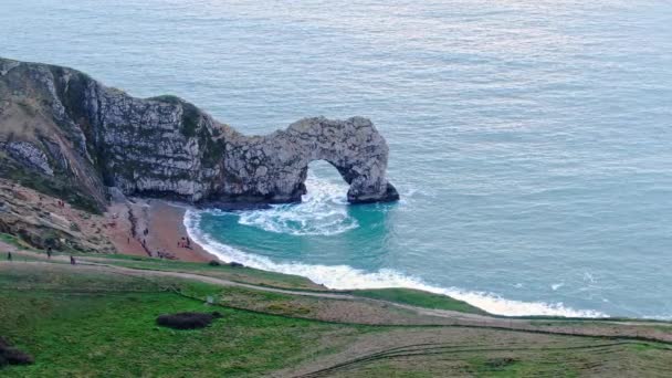 Durdle Door Costa Jurásica Inglaterra Metraje Aéreo — Vídeo de stock