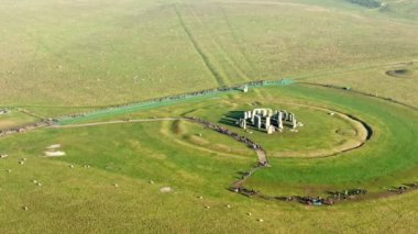 İngiltere 'deki ünlü Stonehenge - hava görüntüsü