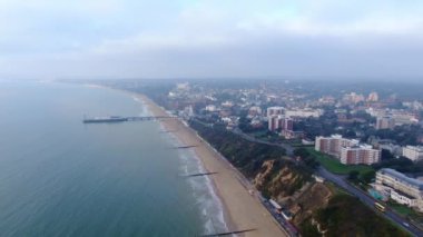 Bournemouth plajı ve İngiltere 'deki rıhtım - hava görüntüleri