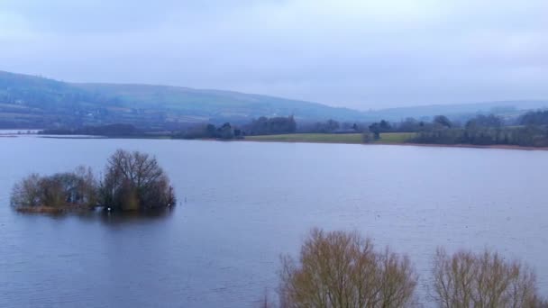 Parc national de Brecon Beacons au Pays de Galles - séquences de vue aérienne 