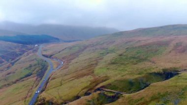 Galler 'deki Brecon Beacons Ulusal Parkı' nın muhteşem manzarası.