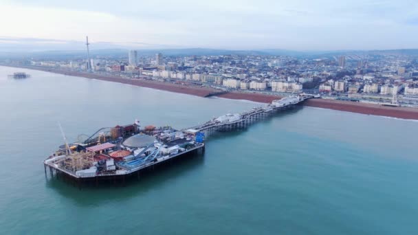 Brighton Pier Στην Αγγλία Εναέρια Προβολή Βίντεο — Αρχείο Βίντεο